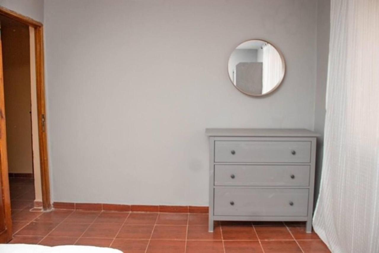 Fully Aircondition 3Bed Villa- A C- Wifi- Hotwater Freetown Exterior foto